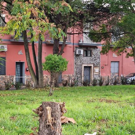 La Tana Del Viaggiatore, Parcheggio Gratuito Naples Exterior photo