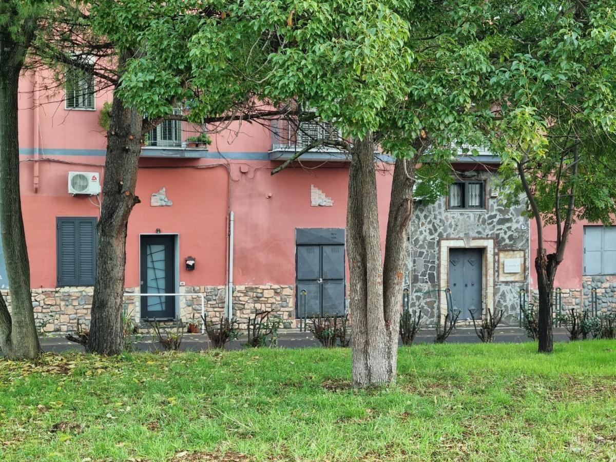 La Tana Del Viaggiatore, Parcheggio Gratuito Naples Exterior photo
